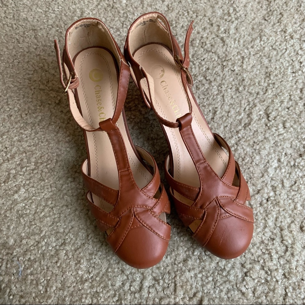 Womens Size 7.5 Brown Dress Shoes